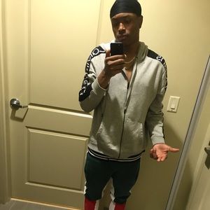 Meet your Posher, Aronda